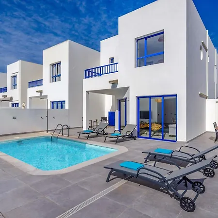 Vila Montalban By *